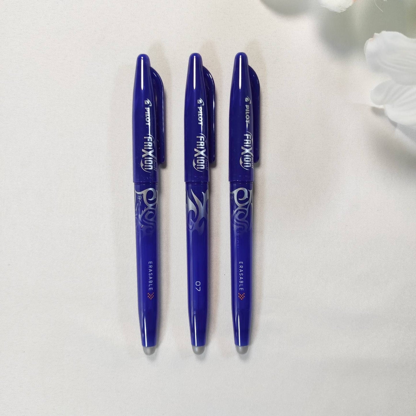FriXion heat erasable pen, fabric use heat erasable pen, hand embroidery pattern transfer pen