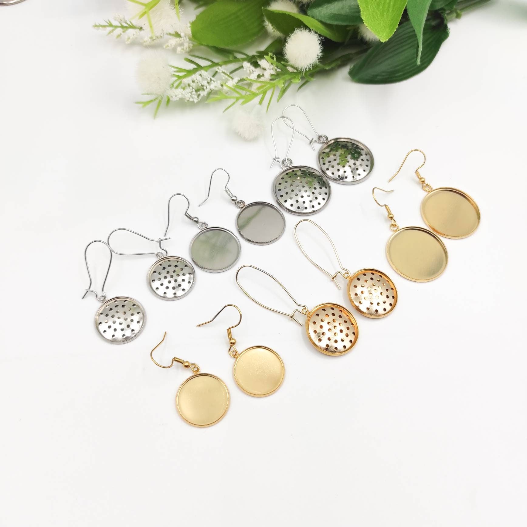UNICRAFTALE Clip-on Earring Making Kit – 50 Sets, Stainless Steel Blanks With Round Trays For Cabochons