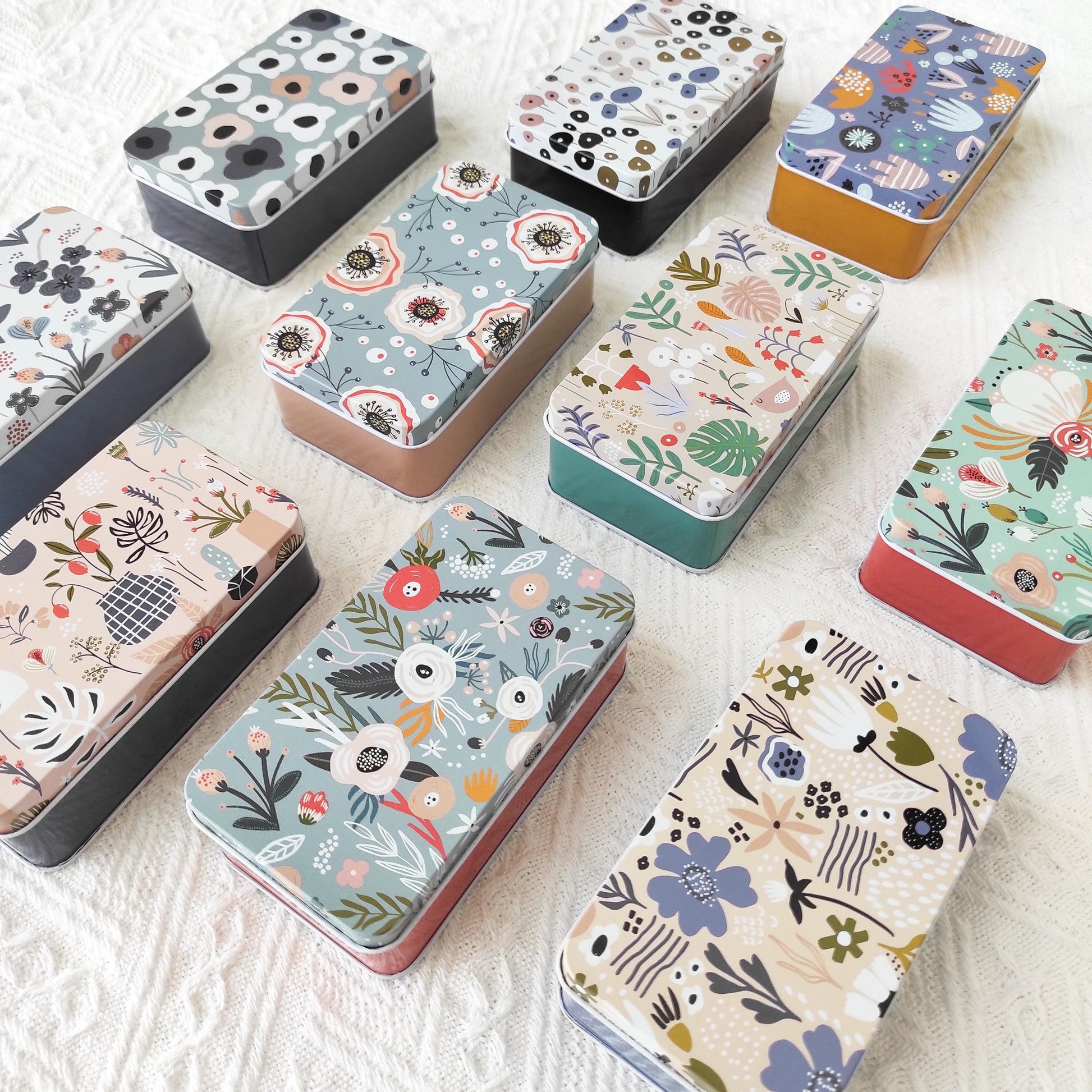 Portable Floral Tin Embroidery Tool Kit Organizer for On-the-Go Sewing/Stitching/Cross Stitch/Needlepoint