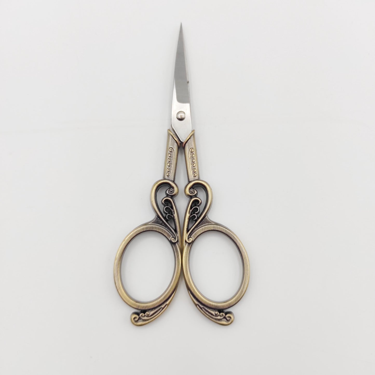 Butterfly Style Embroidery scissor, Small Sharp scissor unique gift for Embroidery/Quilting/Thread/Sewing/Knitting/Cross Stitch