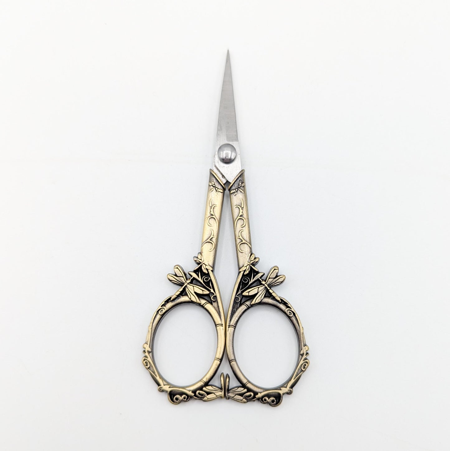 Dragonfly Embroidery scissor, Small Sharp scissor unique gift for Embroidery/Quilting/Thread/Sewing/Knitting/Cross Stitch