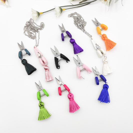 Tiny travel scissors, miniature snips with lid, Mini scissors for airplane, TSA scissors for emboridery, yarn, thread,knitting, crochet