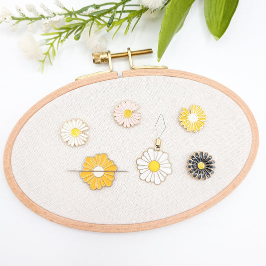 Daisy Enamel needle minders, Needle Minder for Embroidery, Cross Stitch, Needle work, Needle point tools