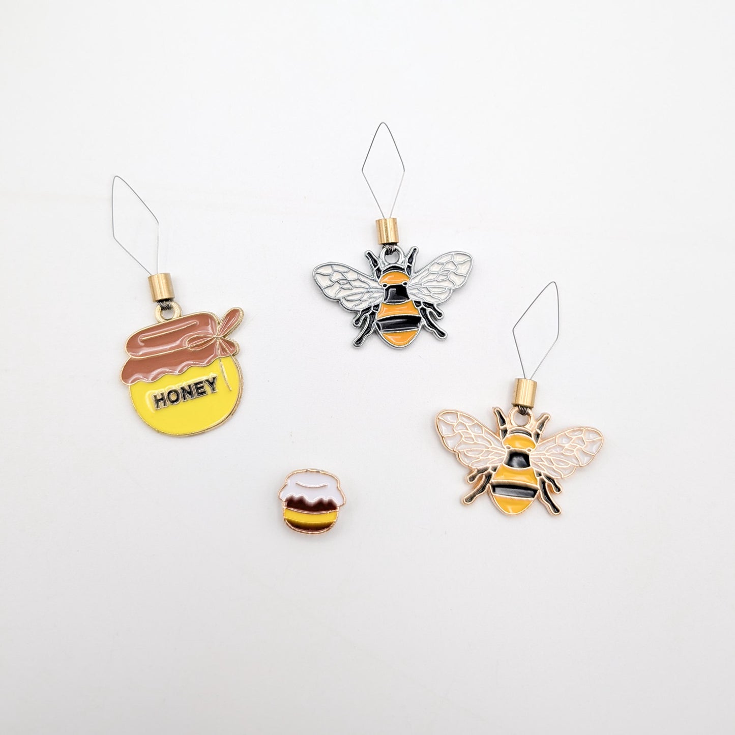 Honey Bee Needle Minder: Embroidery, Cross Stitch, Needlework