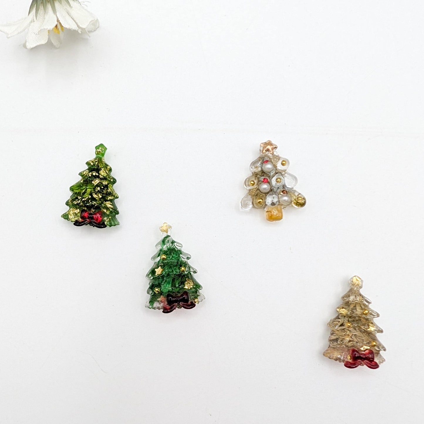 Christmas Tree Needle Minder Collection: Holiday Embroidery, Cross Stitch