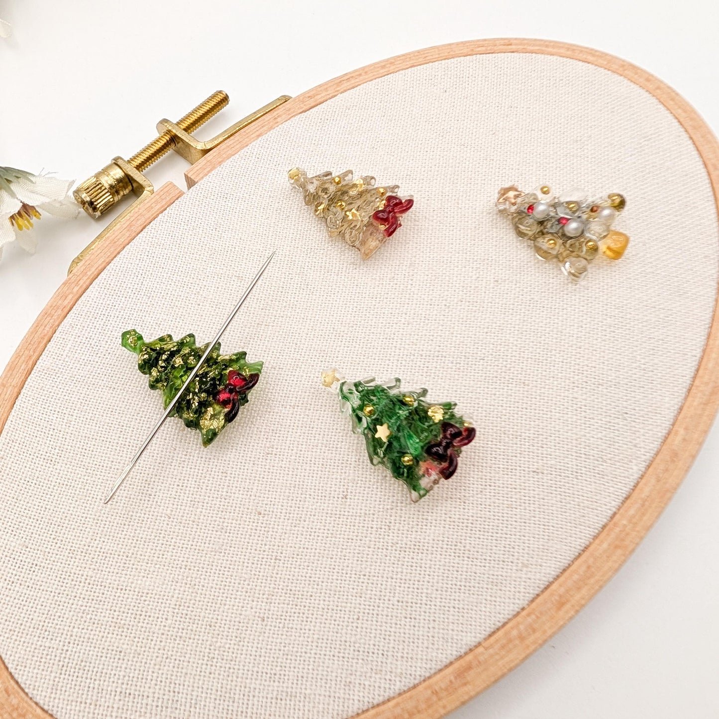 Christmas Tree Needle Minder Collection: Holiday Embroidery, Cross Stitch