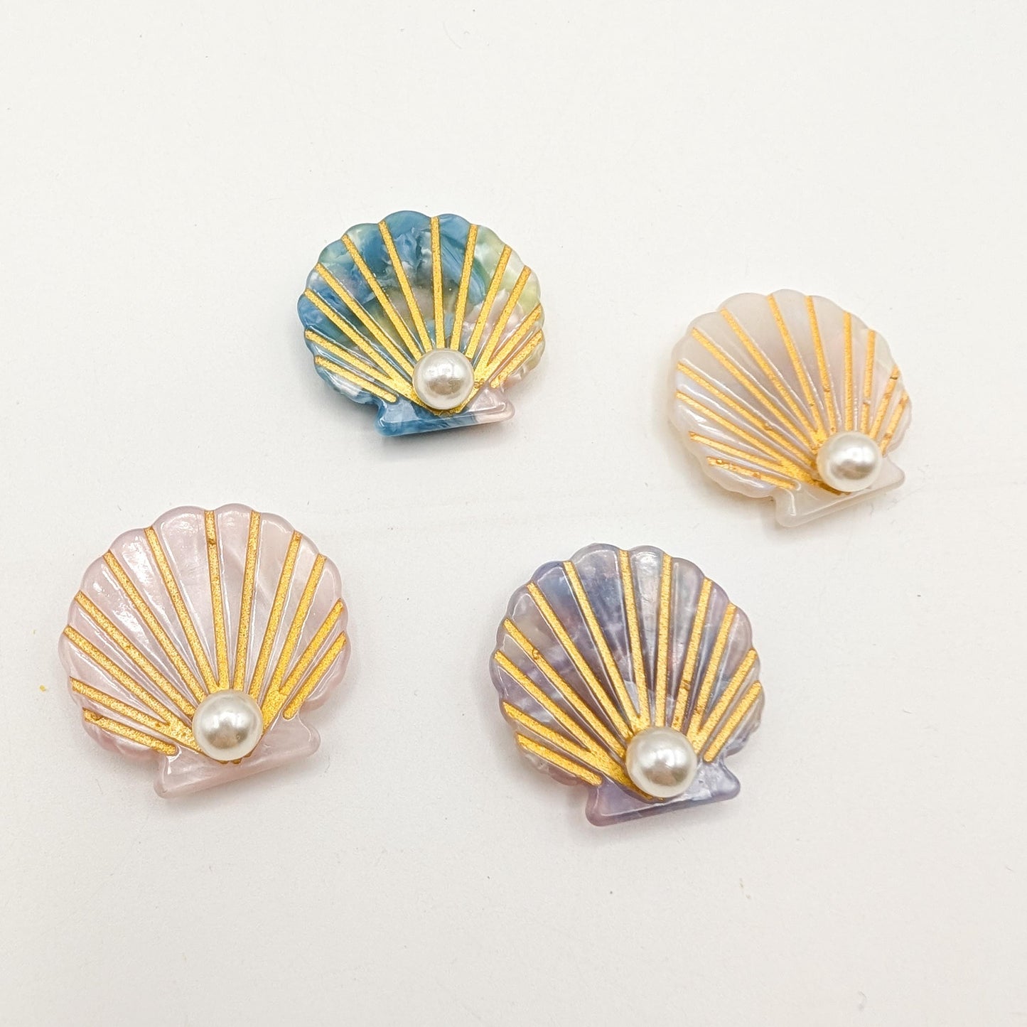 Seashell Needle Minder: Embroidery, Cross Stitch