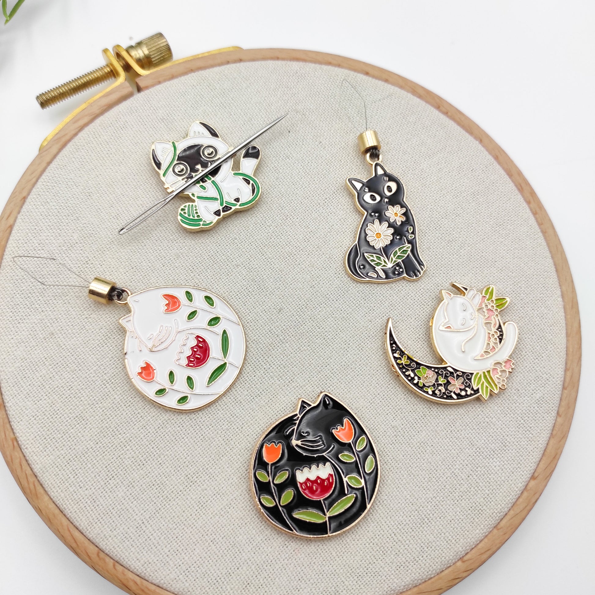Cat Enamel Needle Minder, Needle Threader, Kitten Needle Minder/ Threader for Embroidery/ Cross Stitch/Needle work/Needlecraft/Sewing.